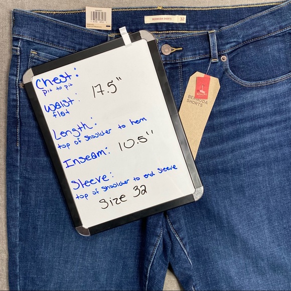 Levi’s Plus Size Sculpt Bermuda Shorts - Picture 6 of 6